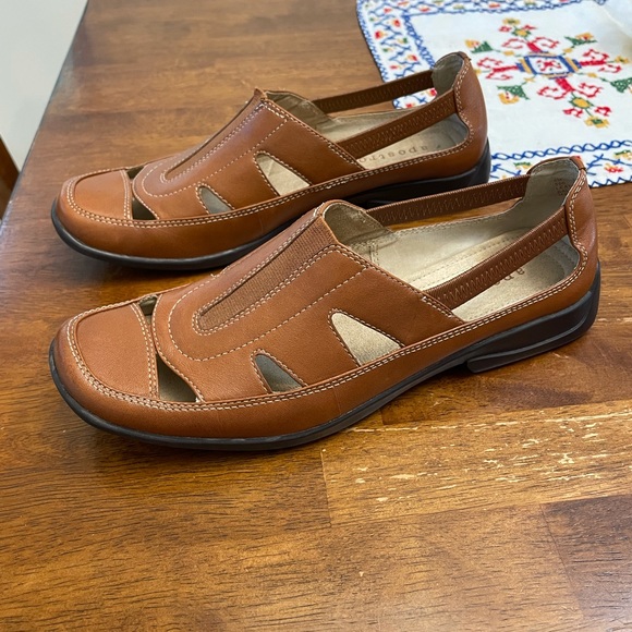 Brown Leather Comfort Women’s Shoes - Picture 6 of 8